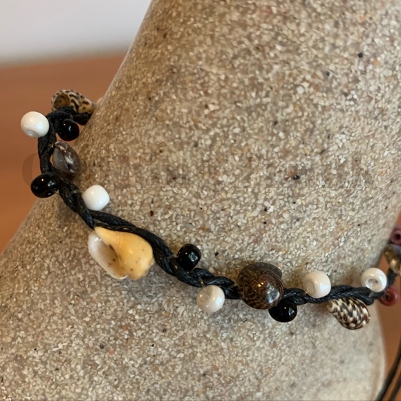 Mini Sea Shell Macrame Anklet –  Black Adjustable Beach Boho Jewelry - Picture 2 of 9